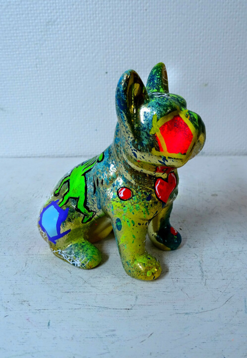 Sculpture intitulée "Bulldog miniature P…" par Pvettese, Œuvre d'art originale, Bombe aérosol