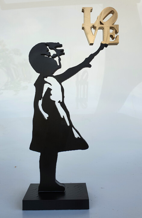 Sculpture intitulée "PYB Banksy girl LOV…" par Pyb, Œuvre d'art originale, Résine