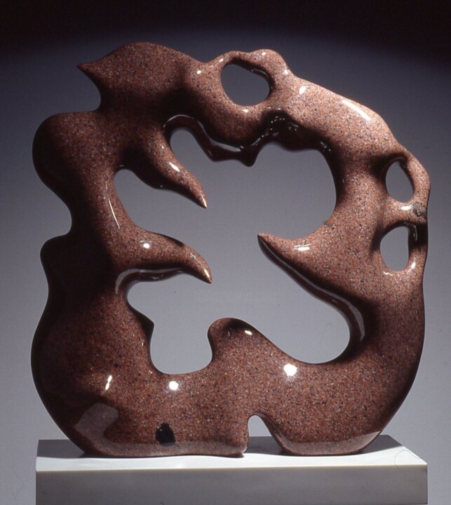 Скульптура под названием "Internal Fire" - Robert Winslow, Подлинное произведение искусства, Камень