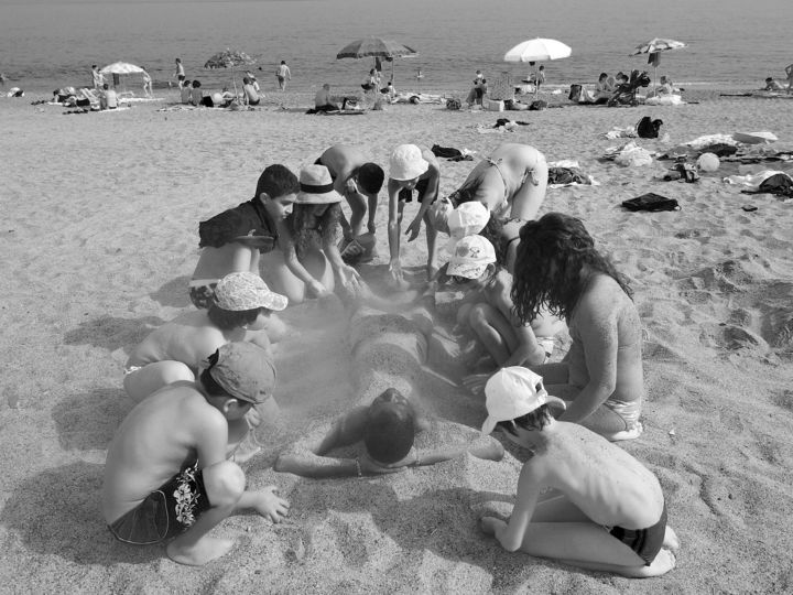 Fotografie getiteld "giochi da spiaggia" door Roberto Ferrero, Origineel Kunstwerk, Digitale fotografie