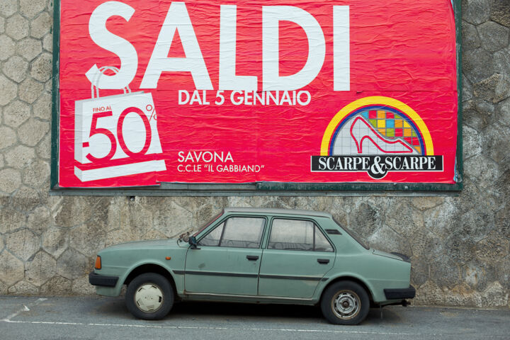 Photographie intitulée "skoda 130 gl" par Roberto Ferrero, Œuvre d'art originale, Photographie numérique