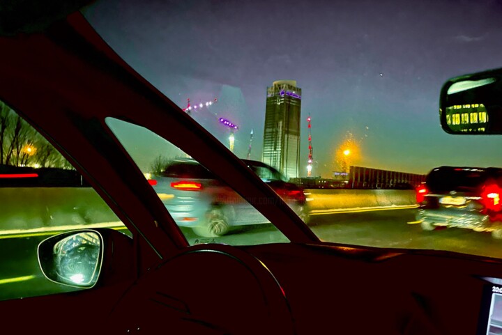 Photographie intitulée "Route de nuit" par Roche Marie T., Œuvre d'art originale, Photographie numérique Monté sur Carton