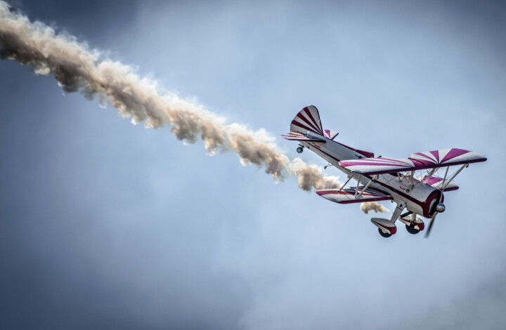 Φωτογραφία με τίτλο "Air Stunt" από Rohit Kamboj, Αυθεντικά έργα τέχνης, Ψηφιακή φωτογραφία