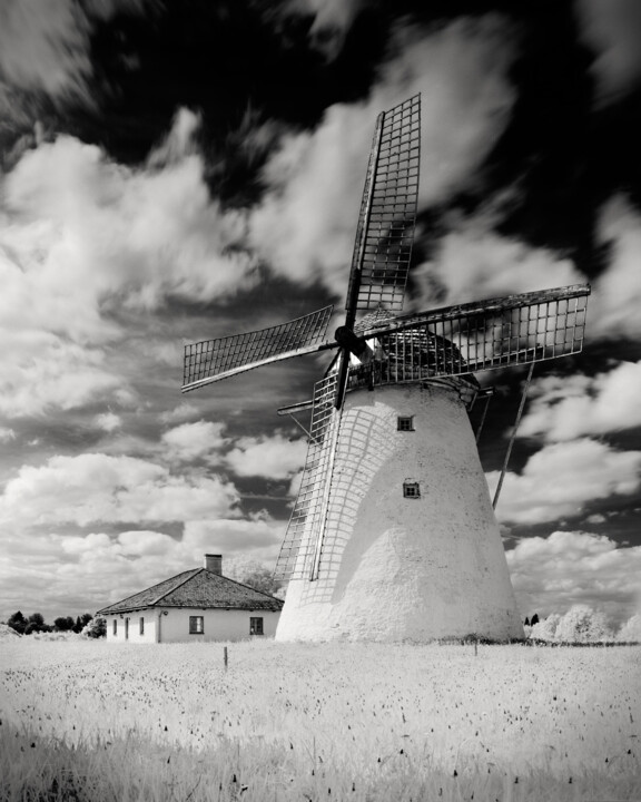 "Ervita Windmill" başlıklı Fotoğraf Romeo Koitmäe tarafından, Orijinal sanat, Analog Fotoğrafçılık