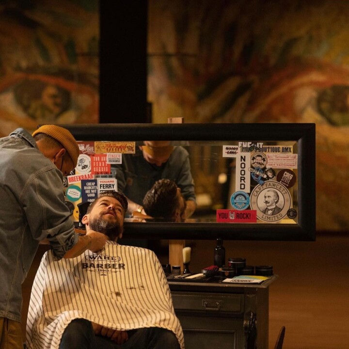 オランダの美術館は理髪店やジムに変わりつつあります