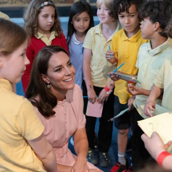 De prinses van Wales ontmoette de kinderen in het nieuwe museum dat aan hen is gewijd