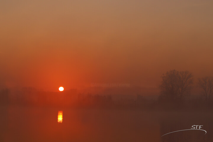 Photography titled "Aurore hivernale su…" by Stéphane Etienne, Original Artwork, Digital Photography