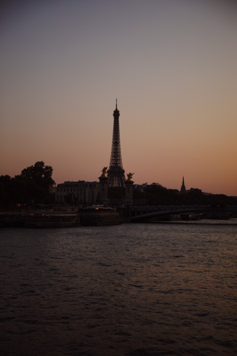 Photographie intitulée "Parisian Romance" par Sylvia Haghjoo, Œuvre d'art originale, Photographie numérique