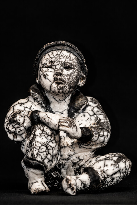 Escultura titulada "Enfant Dao" por Sylvie Janssen, Obra de arte original, Terracota