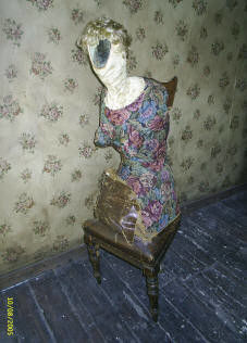 Escultura titulada "Nan-chair" por Teresa Mills, Obra de arte original