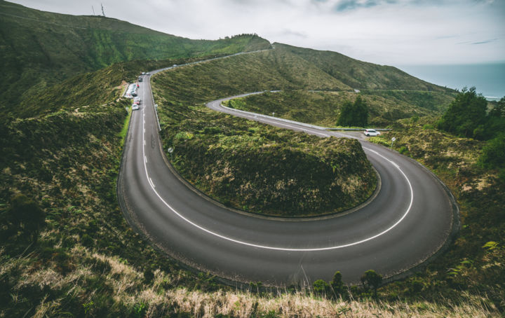 Photographie intitulée "Snakey Road" par Tomás Vieira, Œuvre d'art originale, Photographie numérique