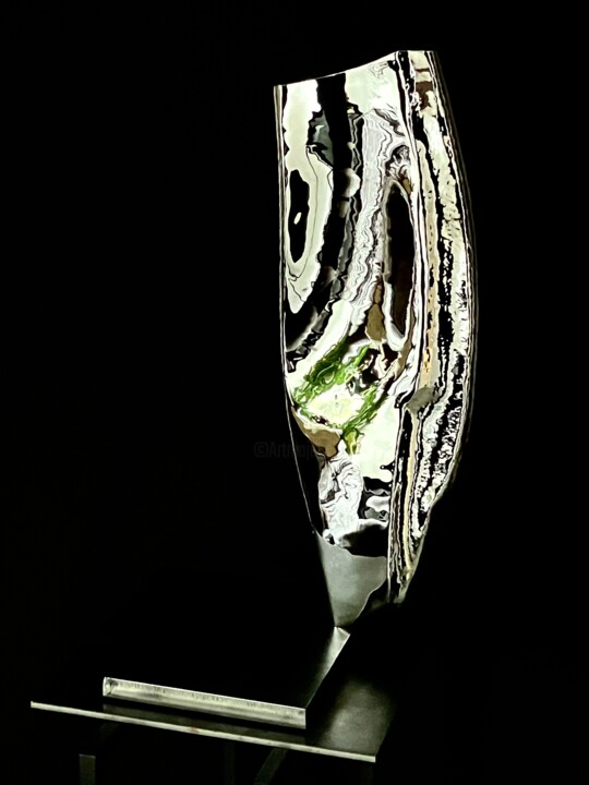 Escultura titulada "Monolithe 36" por Ujy Artiste Auteur, Obra de arte original, Metales