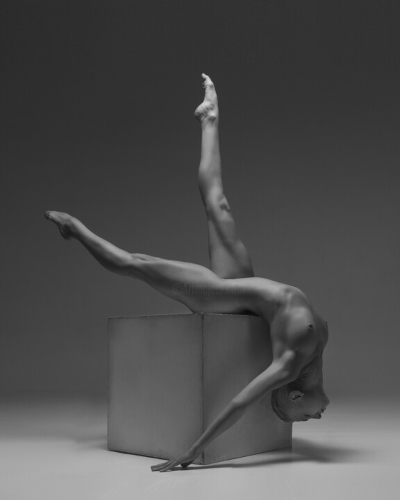 Fotografia intitulada "Cube Nude III" por Vadim Stein, Obras de arte originais, Fotografia Não Manipulada