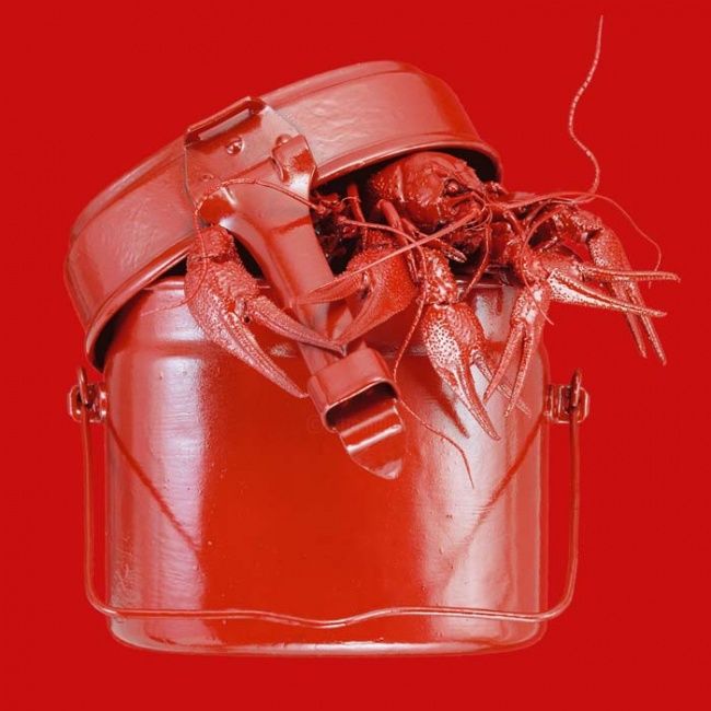 Fotografía titulada "Red Lunch I." por Van O, Obra de arte original, Fotografía analógica