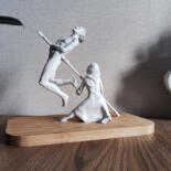 Sculptuur getiteld "Demographic battle" door Evgeny Gitin, Origineel Kunstwerk, Klei