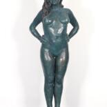 Sculptuur getiteld "Gwendoline debout" door Jean Pierre Picheny, Origineel Kunstwerk, Gips
